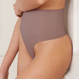 NEW W/O TAGS SKIMS Core Control Thong in Umber 🚩Discontinued Color